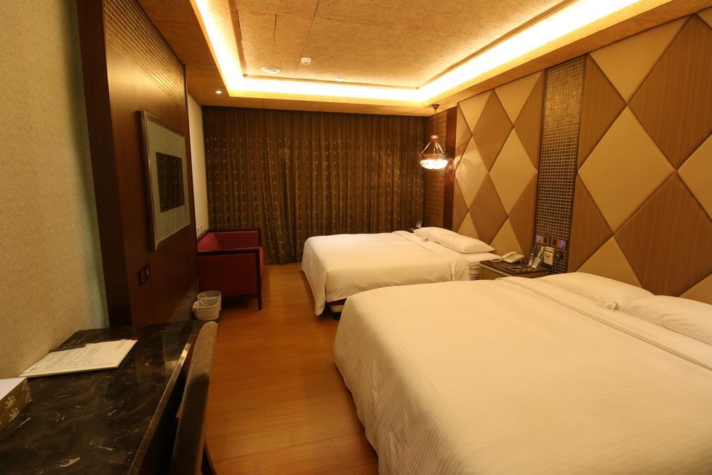 R7 Hotel Гаосюн Экстерьер фото